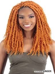 MODEL MODEL 3X GLANCE BRAID AFRO WATER LOC 20"