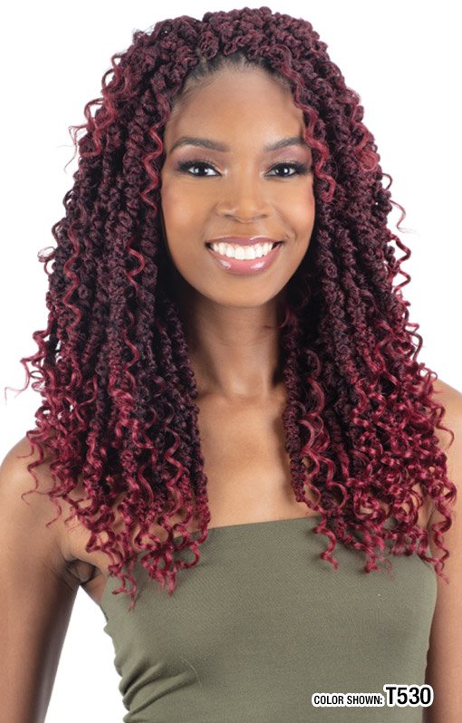 MODEL MODEL 3X GLANCE BRAID AFRO WATER PASSION TWIST 14''