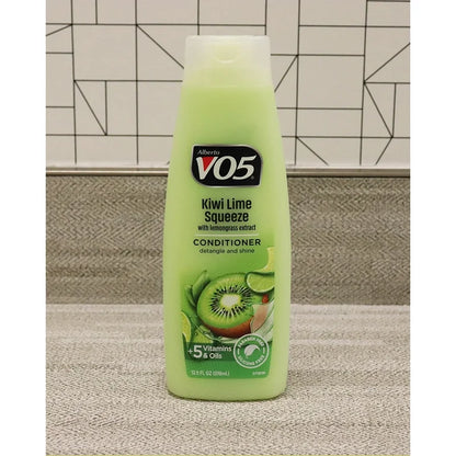 V05 KIWI LIME SQUEEZE WITH LEMONGRASS EXTRACT CONDITIONER DETANGLE AND SHINE